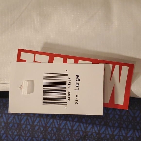 ❤ Marvel 💙 Captain America Windbreaker - Picture 9 of 9